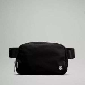 Lululemon Everywhere Belt Bag